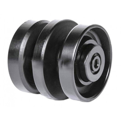 Ролик опорний гусениці 6732901 навантажувача Bobcat